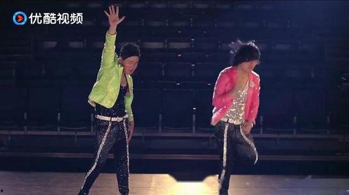 国产两兄弟跳舞视频,国产两兄弟演绎热血舞蹈风采